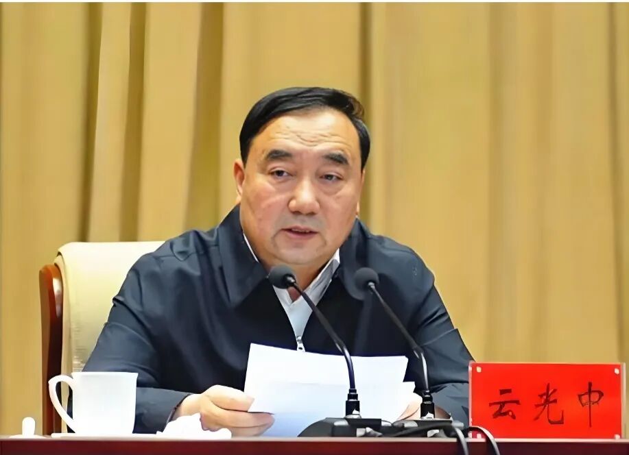 图片[2]-云光中的黑金往事：贪财好色，生活奢靡，私人会所常客，家里“鸡犬升天”-寻找资源网